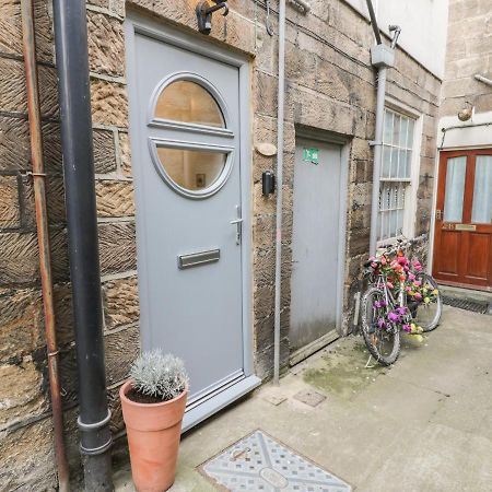 Appartamento 1 Burns Yard Whitby Esterno foto